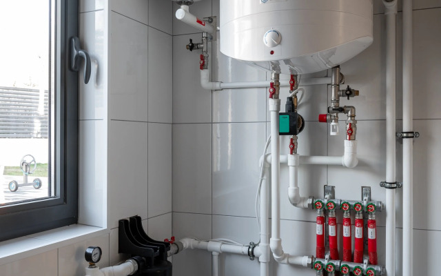 Granat s Basseynom i Mangalnoy Zonoy Villa