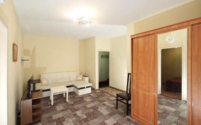 Na Kastanaevskoy Apartments