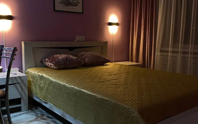 Uyutnaya Dvuhkomnatnaya Kvartira V Tsente Ryibinska Apartments