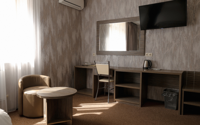 Marton Oka Hotel