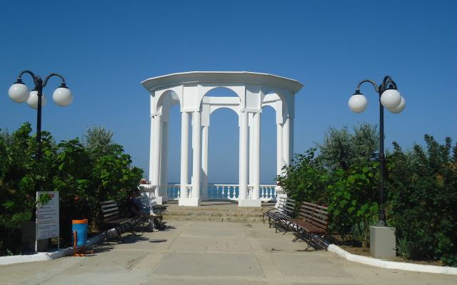№32  Chudesnyij Cottege