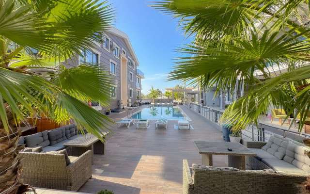 Апарт-отель Flower City Suits