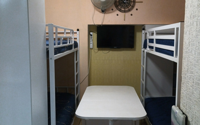 V Tsentre Sochi U Morya Guest house