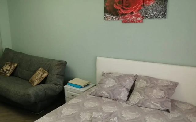 Апартаменты (2) на Лунной 30А