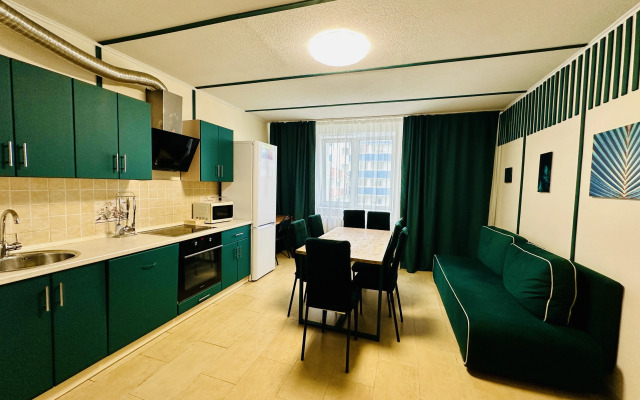 Апартаменты трехкомнатные 190 по ул. Красноармейская, 100