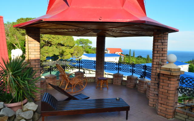 Medniy Vsadnyk Guest house
