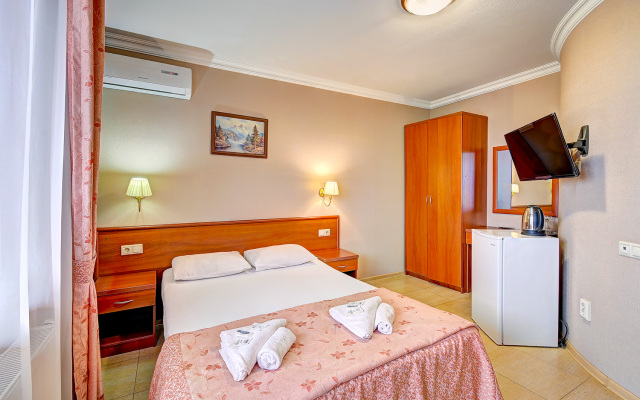 Lensis Guest House