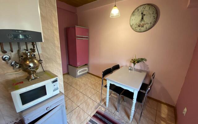 Апартаменты Аренда Рай на улице Горького 2