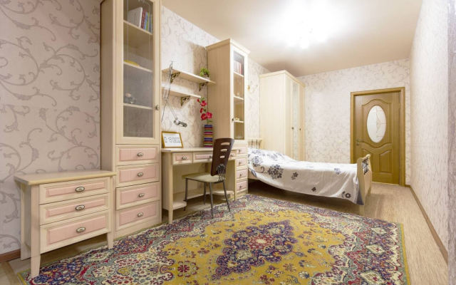 Na Pereulke Ostrovskogo 22 Flat