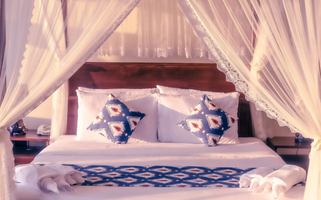 Calypso Sunset Beach Boutique Hotel