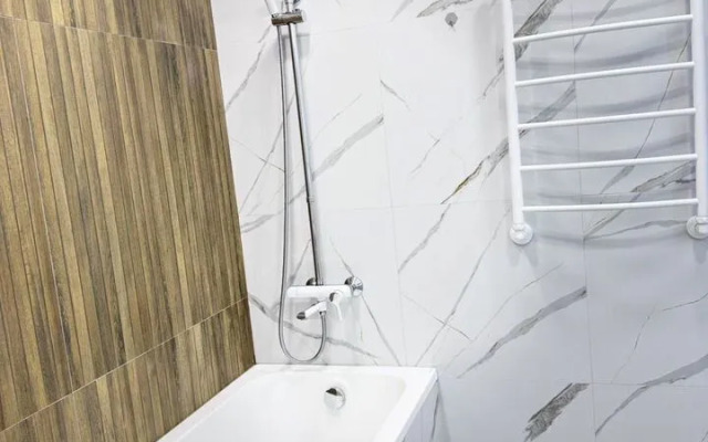 Na Oktyabryskom Prospekte 30B Flat