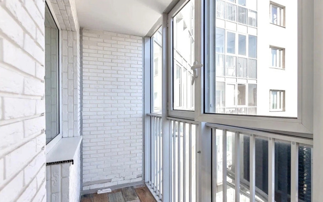 Апартаменты Уютная Студия с большой лоджией в доме бизнес-класса