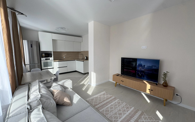 Chetyrekhmestnaya Dizaynerskaya V Tsentre Goroda Flat