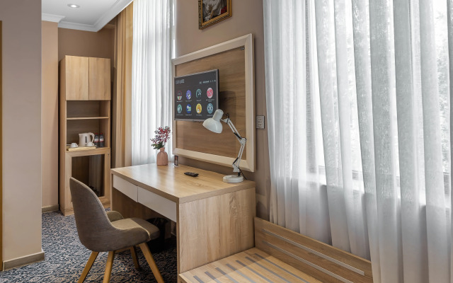 Metro City Hotel