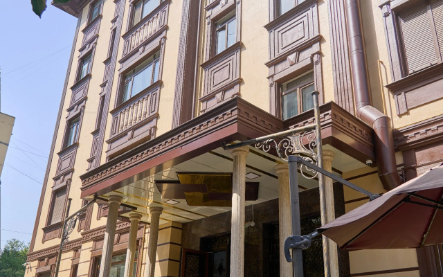 Monday Royal Apart Hotel