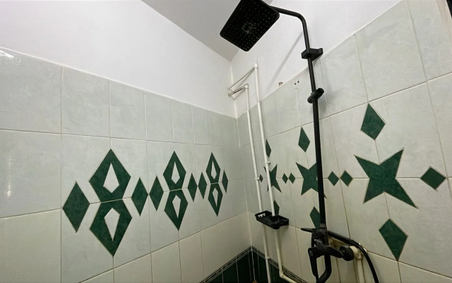 S Bilyyardom i Mangalom Private House