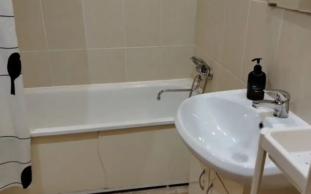 Uyutnaya Ryadom So Stantsiey Mytischi Flat