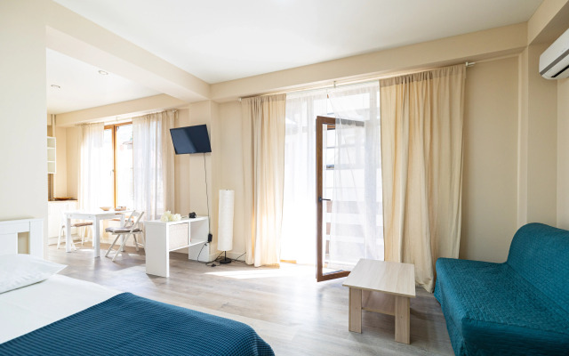 Studiya na Turchinskogo 35 Flat