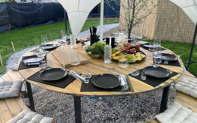 U Ozera Private house