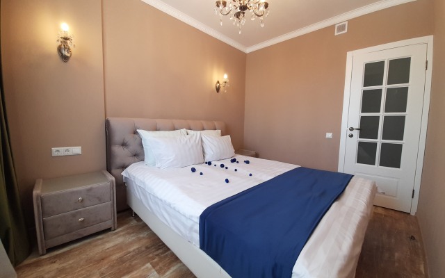 Dizaynerskaya 2-h komnatnaia studiya v elitnom ZHK Apartments