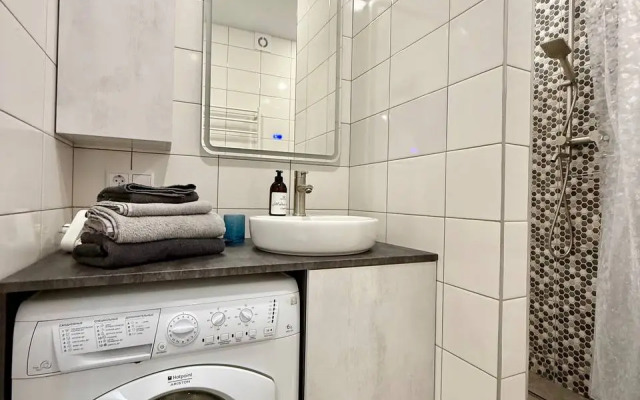 Sovremennaya V Novokomarovo Flat