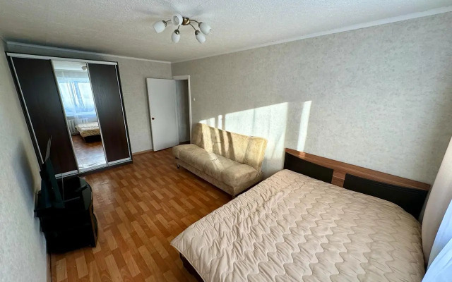 V Luchshem Rayone Flat