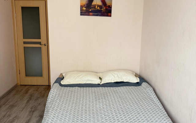 Ryadom S Metro Flat