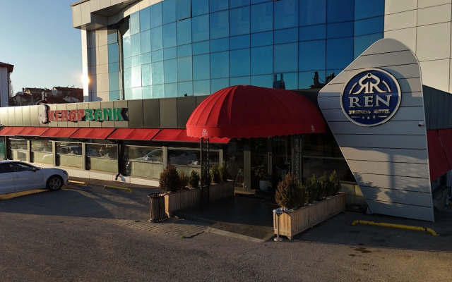 Отель Ren Business