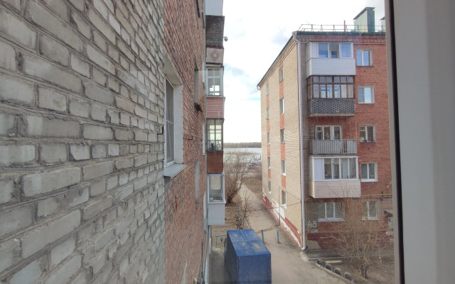 Квартира 2-комнатная в Омске на Рождественского 1В