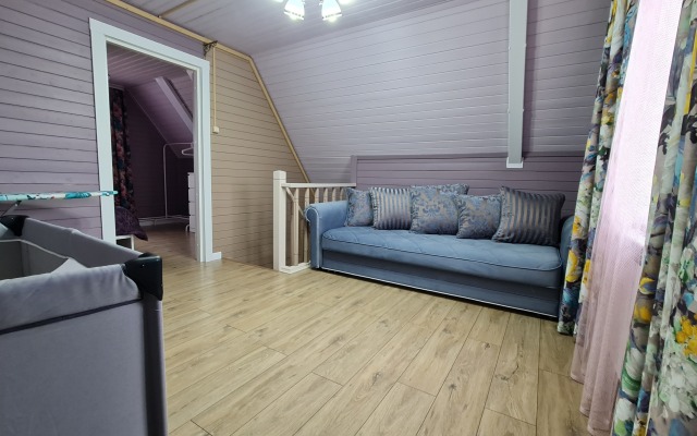 S Krasnym Zalom Private house
