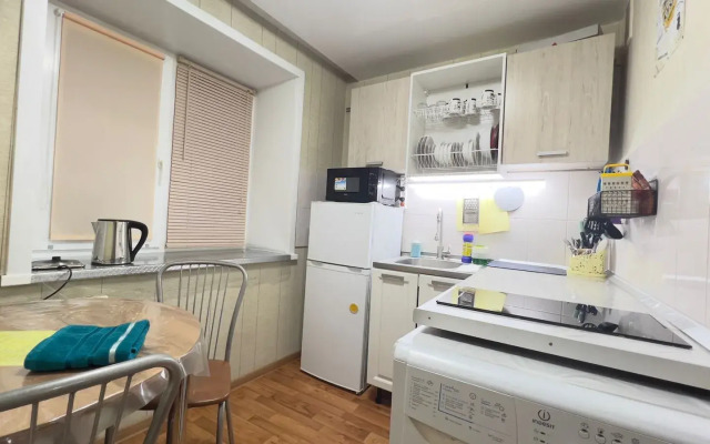 Flat Uyutnaya Kvartira V Tsentre