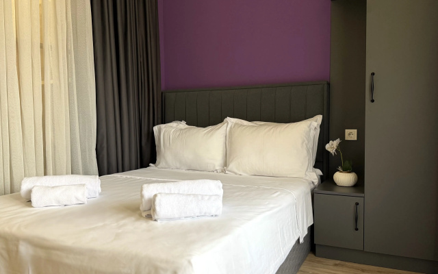 Apartamenty s 2 spal'nami i balkonom v centre goroda ot Sweet Home