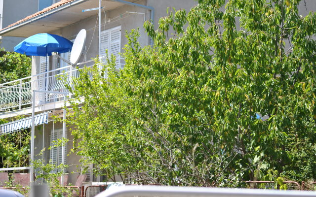 Lastavica Apartments