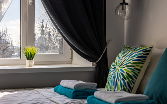 Uyutnaya studiya u metro Krasnoselskaya Apartments