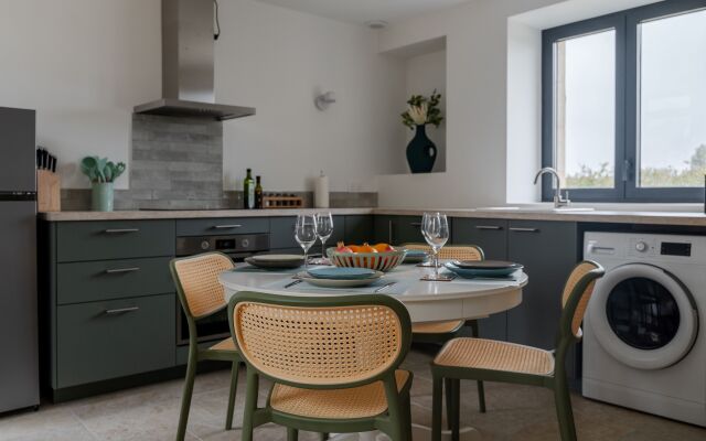 Гостевой дом L'Eperonnete surrounded by vineyards, 5* classification