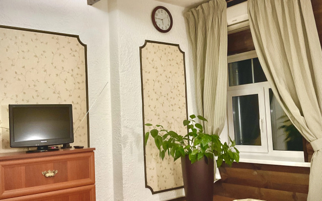 Отель Гостиничный рыболовно-охотничий комплекс Александровский Причал