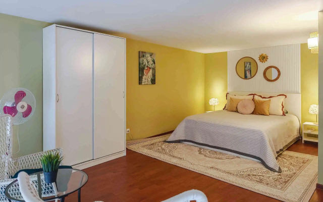 Апартаменты Невский 18 Николь и Мишель 1