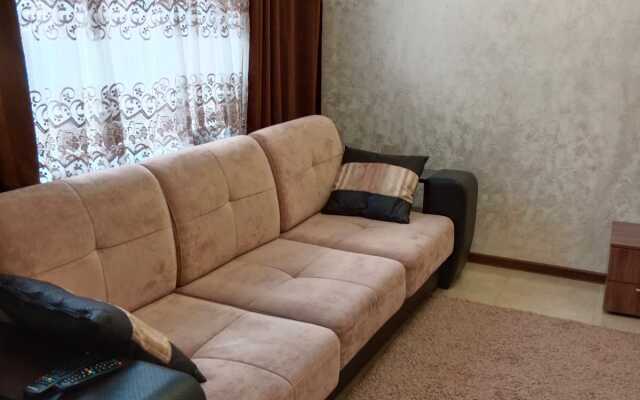U Istochnika Flat