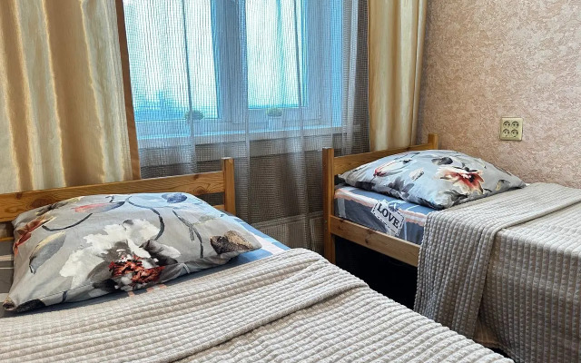 Квартира на Зварыгина 20