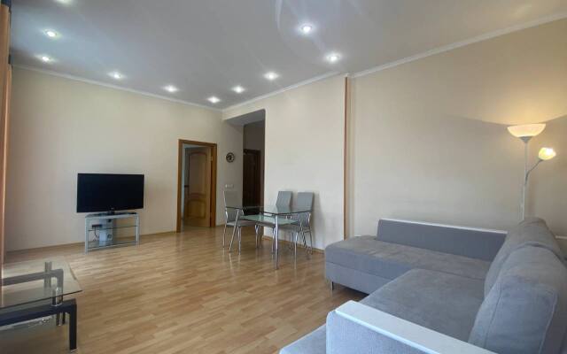 3-komnatnye HomeApart K. Marksa, 25 Apartments