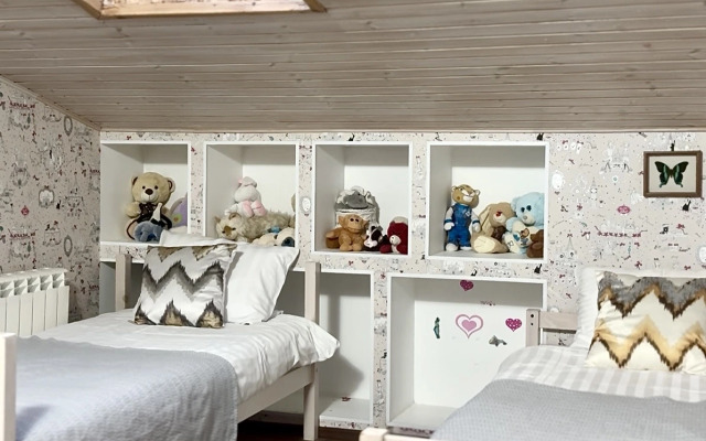 Квартира Двухуровневая Мансарда с Видом на Замок