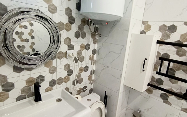 S 2 Spalnyami Ryadom s Podyemnikom Flat