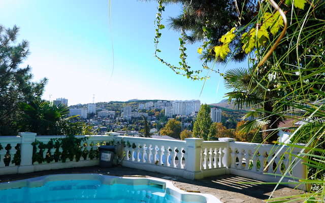Bon Maison  Boutique Hotel
