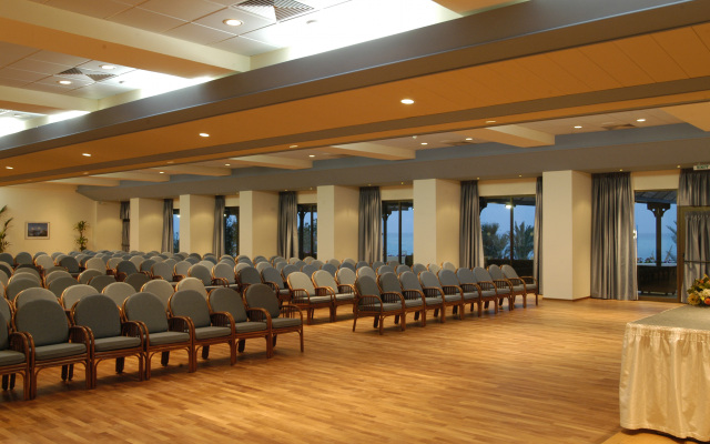Constantinou Bros Athena Royal Beach Hotel