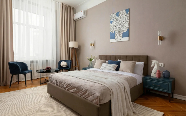 Gm Apartments Prostornaya Kvartira S Tremya Spalnymi I Balkonom S Vidom Na Teatr Estrady Flat