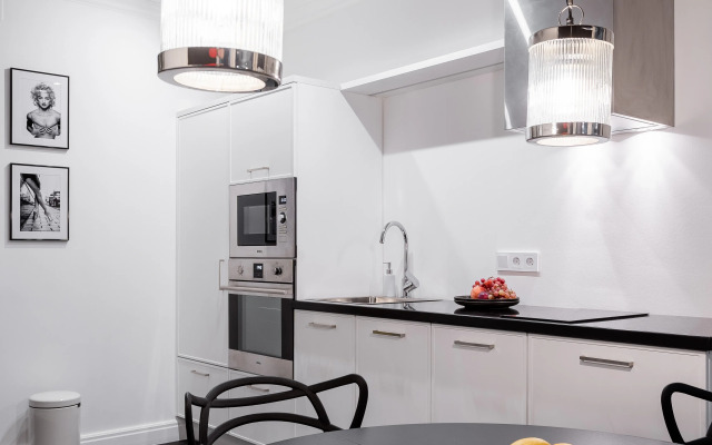 Charme Apart St. Petersburg/ Charme Blanc Apartments