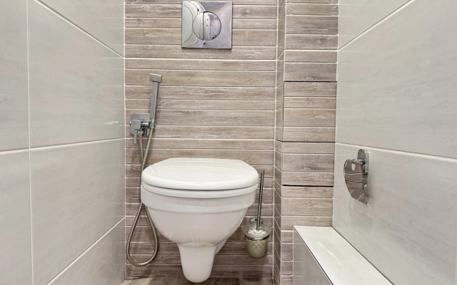 Razmestim Na Ulitse Universitetskaya Naberezhnaya 105 Flat