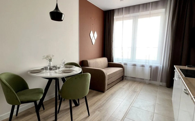 Na ulitse Novatorov 8A Apartments