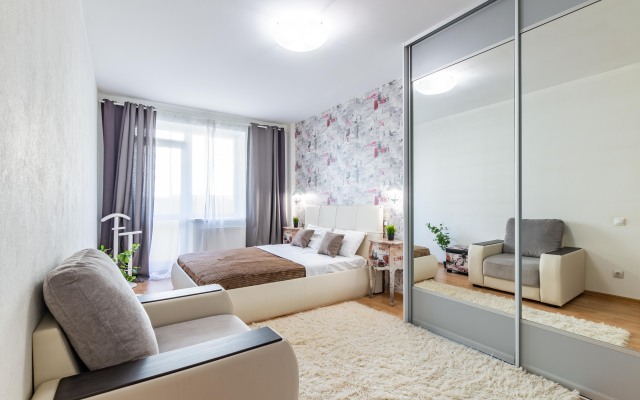 Апартаменты DreamHouse 8 марта 167