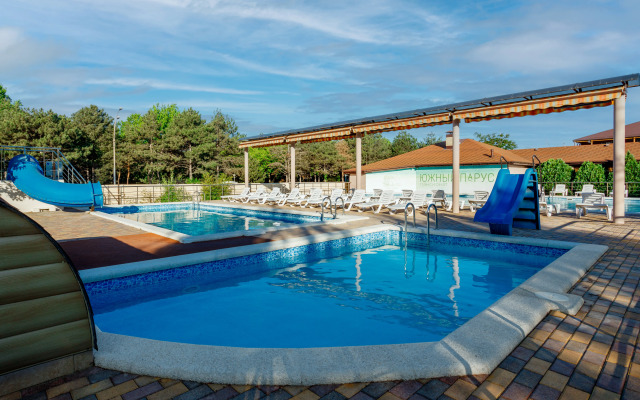 Yuzhnyij Parus Resort Hotel
